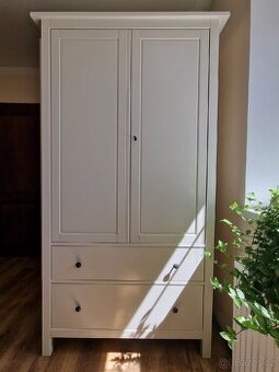 Skříň Hemnes