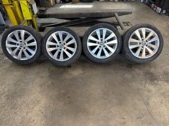 Volkswagen Golf R17 - Leštěné Alu disky