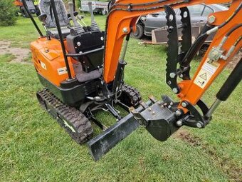 Minibagr malotraktor