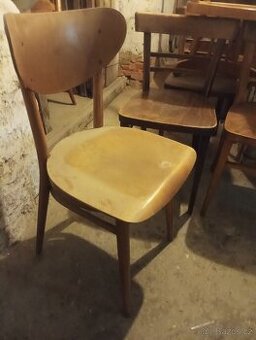 Staré židle Ton -Thonet?