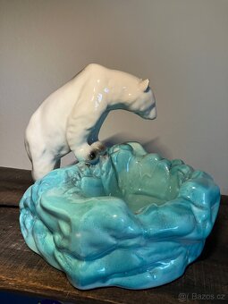 Popelník Lední medvěd