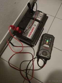 Plně funkční autobaterie 12V 55Ah