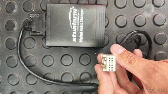 Prodám multimediální centrum do škoda auto .