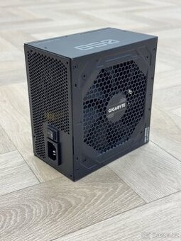 Zdroj Gigabyte