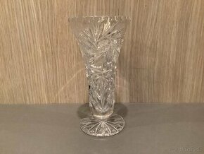 Vázička - polobrus