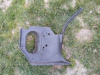 Camaro 2. generace - kick panel pravý, k dispozici je i levý