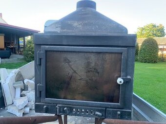 prosklená litinová krbová vložka