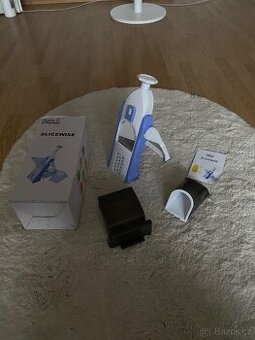 Home&Marker Bílo-Modrý Kráječ