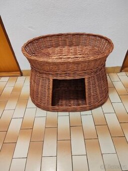 Proutěná bouda pro psa