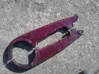 Jawa 250/350 Panelka - kryty řetězu,motoru,výfuky s koleny..