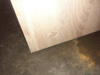 Skrinka pod tv a skrinka na zed