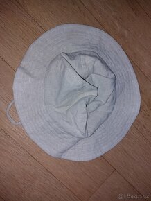 Kšiltovka s clonou, klobouček 1-3 roky