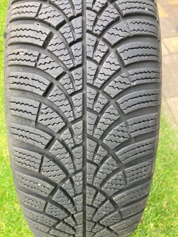 1 ks zimní pneu Goodyear 185/65/15 UG9
