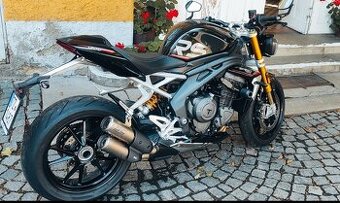 Triumph speed triple 1200rs