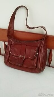 Dámská středně hnědá kabelka ze silné kůže