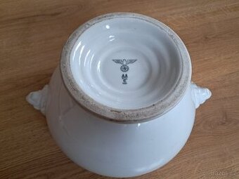 mísa 1939 se svastikou