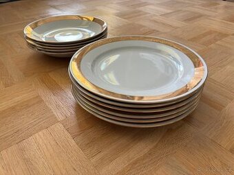 Talíře se zlacením ve stylu Brusel (MZ Czechoslovakia)