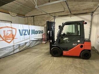 Vysokozdvižný vozík Toyota  Dieselový 52-8FDF20 rok 2022