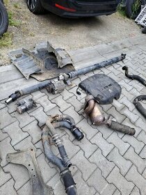 PEUGEOT 4007 CITROEN C CROSS  MITSUBISHI OUTLANDER