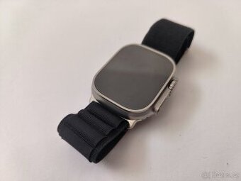 apple watch Ultra 49mm / Batéria 90%