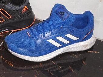 Tenisky sportovní boty 42 Adidas běžecká obuv vel. 27 (42EU)