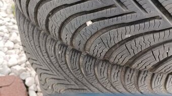 Zimní pneu 205/55 R16, sada na ráfcích.