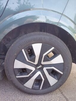 Skoro nové letní pneu Continental 195/55 R16 87 H - 4 kusy