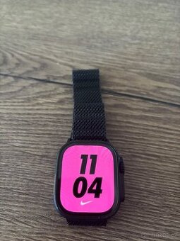 Apple Watch Ultra 2 49mm černý titan