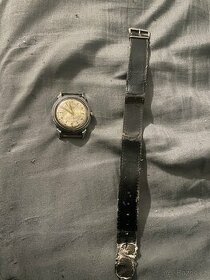 staré hodinky