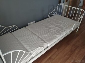 Ikea rostoucí postel minnen