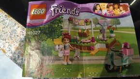 Lego Friends Mia a stánek s limonádou