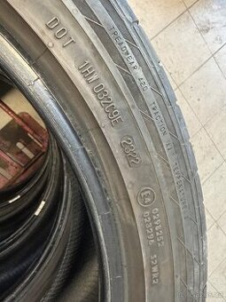 235/45r20 100V XL