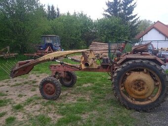 Traktor RS 09