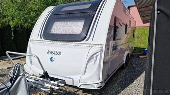 Obytny karavan KNAUS KWT