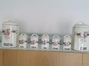 Staré porcelánové kořenky