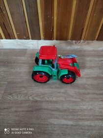 Dětský traktor