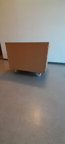 Prodám pojízdný box (kontejner) - 1