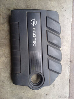 kryt motoru opel