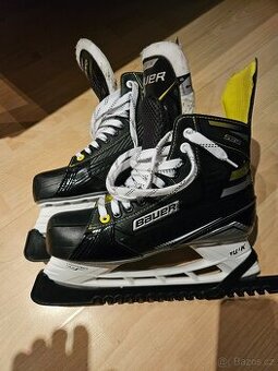 Bauer Supreme s35- velikost. 9D