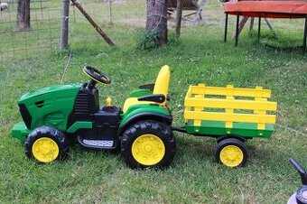Dětský elektrický traktor Peg Perego JD Ground Force s přívě