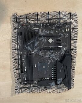 Gigabyte B550 Gaming x V2 - čtete popis