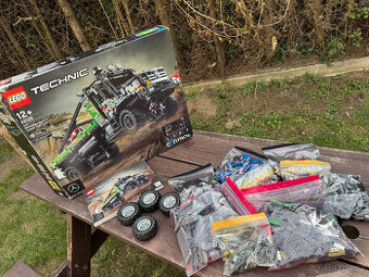 LEGO Technic 42129 Mercedes Benz Zetros Trial Truck