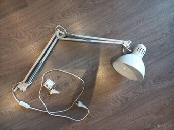 Stolní lampa