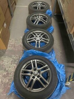 Zimní pneu Bridgestone Blizzak LM-005 205/55 R16