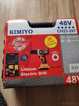 Prodám Aku Vrtačku 2x baterie vybavení +kufr