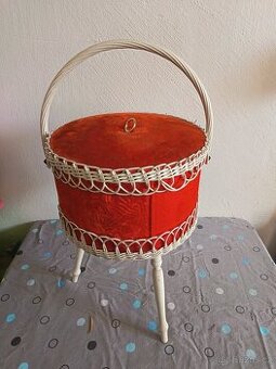 Stolička na šperky/ šití