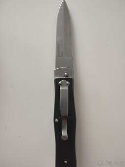 Mikov Predátor N690