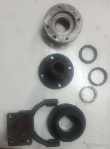 Soustruh SU 32, kleštinové upínání