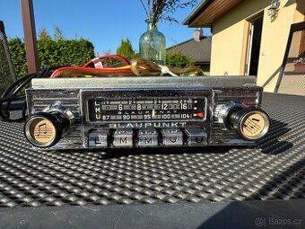 Autorádio Blaupunkt Koln se zesilovačem