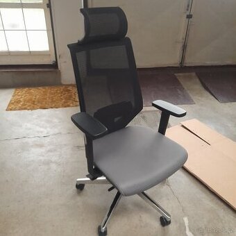 Kancelářská židle